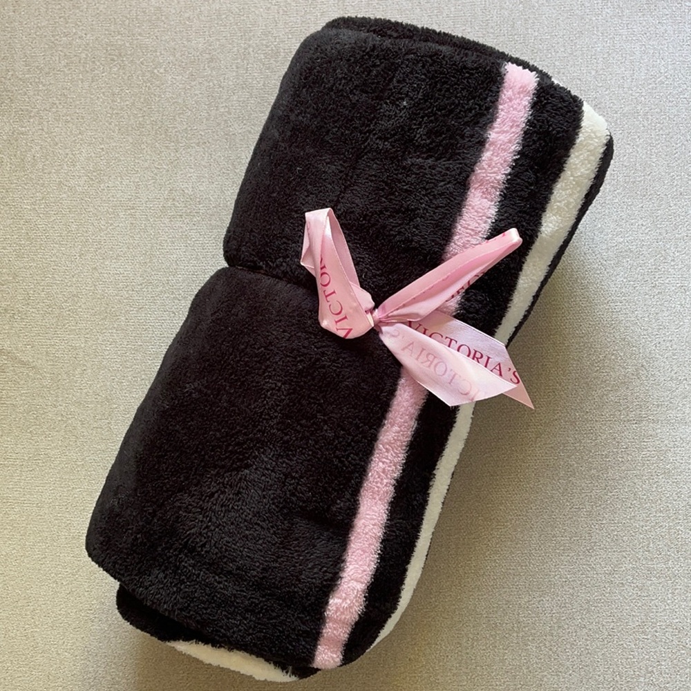 Victoria’s Secret Blanket/ Throw